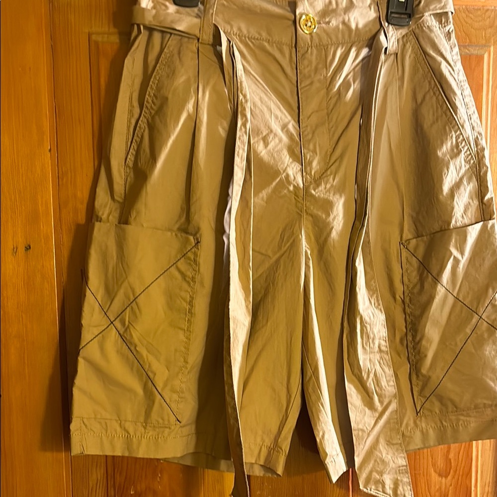 United Colors Benetton Women’s Tan Cargo Shorts